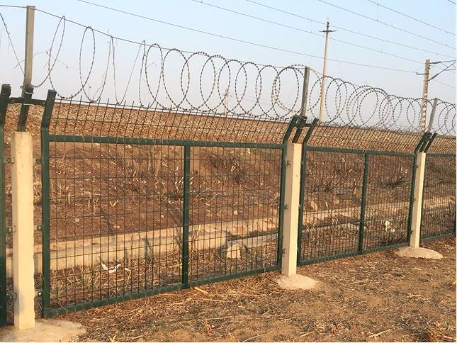 鐵路護(hù)欄網(wǎng)