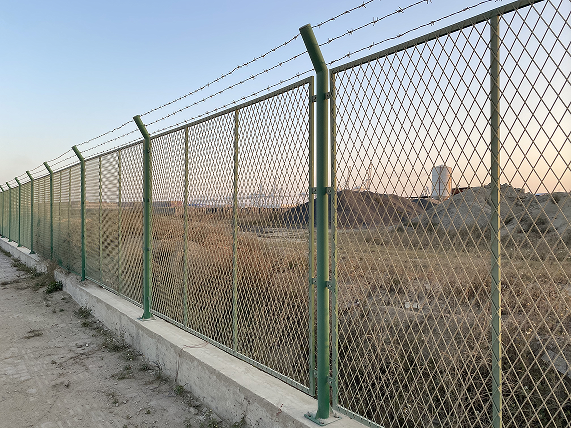 公路護(hù)欄網(wǎng)